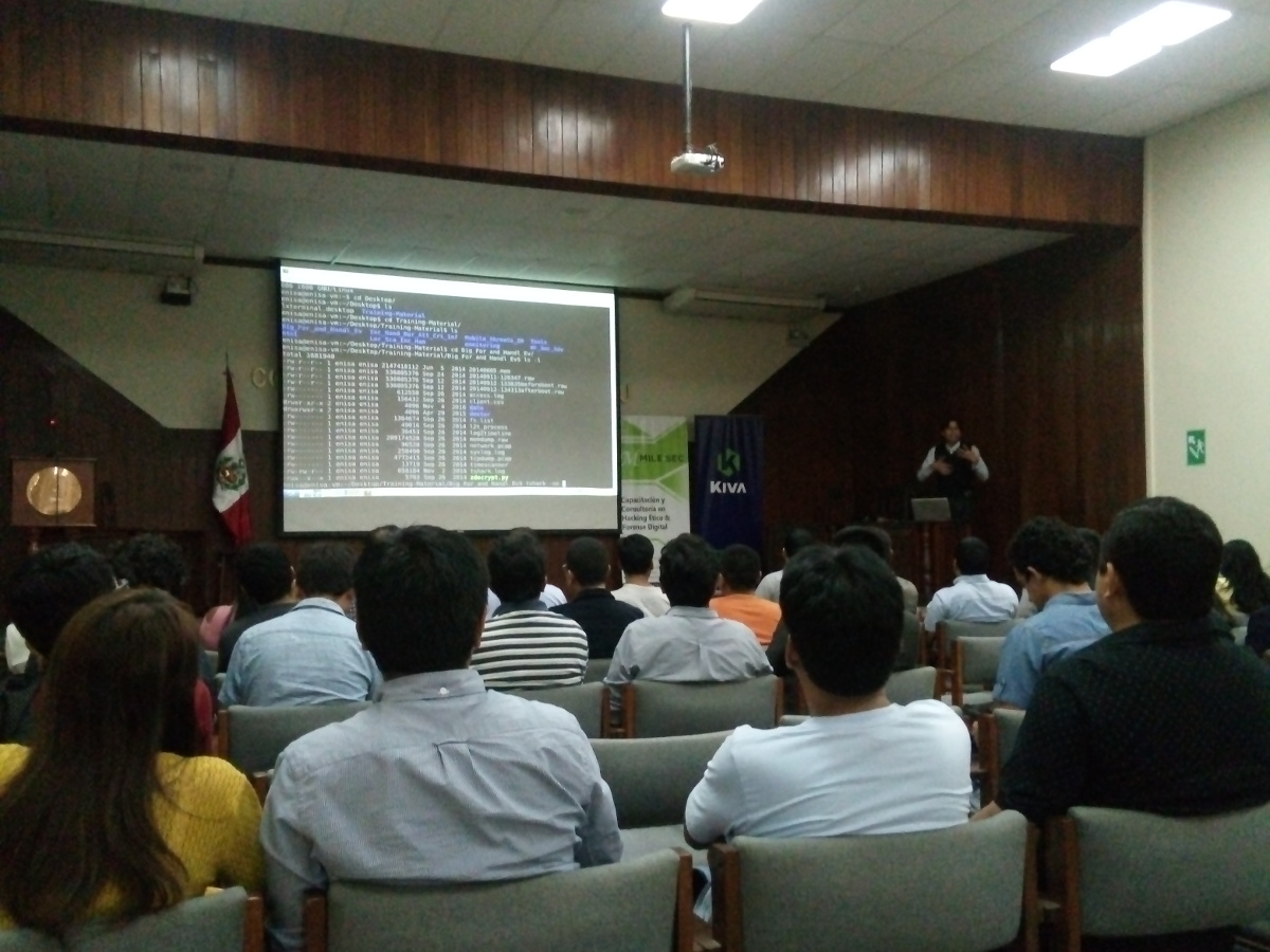 Conferencias en Seguridad y Servicios de TI